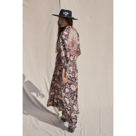 Jen's Pirate Booty | Baroque Hyacinth Gown - Picture 3 of 11